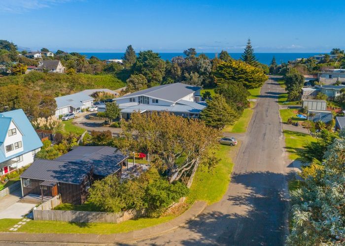  at 2 Rainbow Court, Raumati South, Paraparaumu