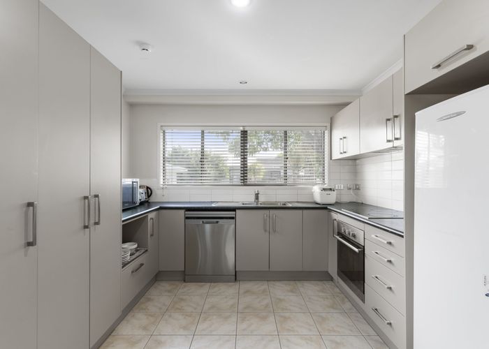  at 72A Panorama Road, Mount Wellington, Auckland