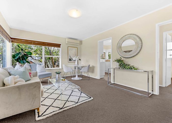  at 1/22 Evelyn Place, Hillcrest, Auckland