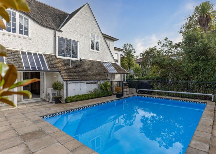  at 43 Holmwood Road, Fendalton, Christchurch City, Canterbury