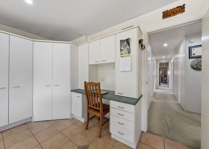  at 13 Glengowan Place, Conifer Grove, Papakura, Auckland