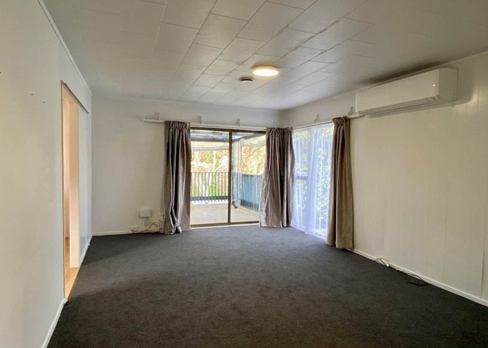  at 1 Cottam Grove, Northcross, North Shore City, Auckland