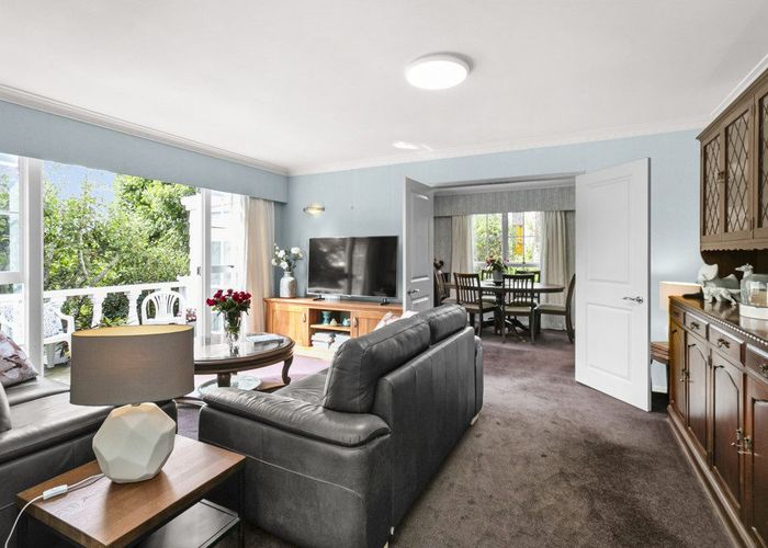  at 1/6 Mahuta Grove, Northcote, North Shore City, Auckland