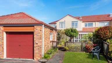  at 2/139 Connell Street, Blockhouse Bay, Auckland