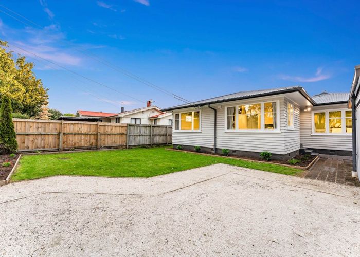  at 11 Waddell Avenue, Point England, Auckland City, Auckland