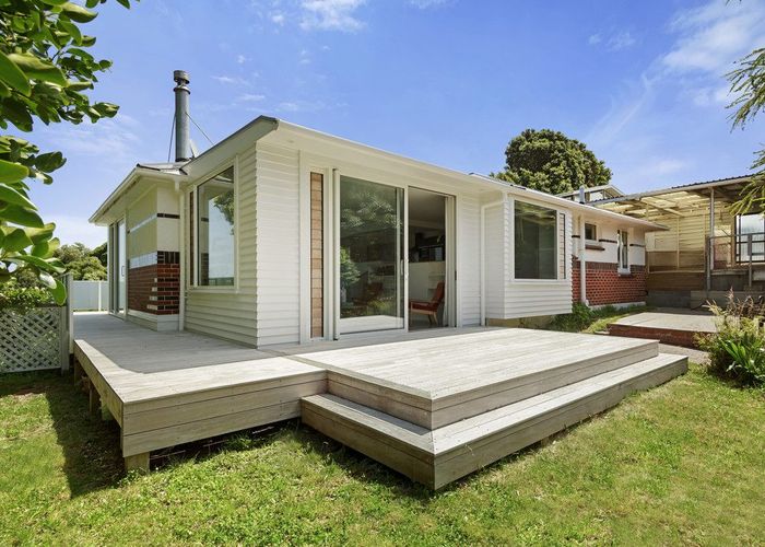  at 29 London Road, Korokoro, Lower Hutt, Wellington