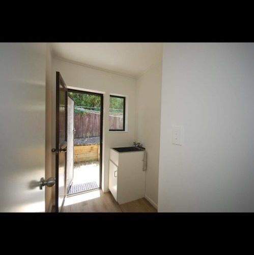  at 2/2 Monaco Place, Mount Wellington, Auckland City, Auckland