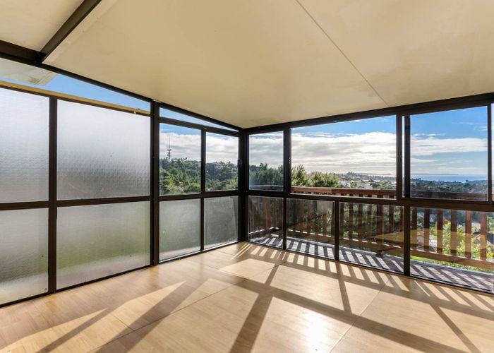  at 951 East Coast Road, Torbay, North Shore City, Auckland