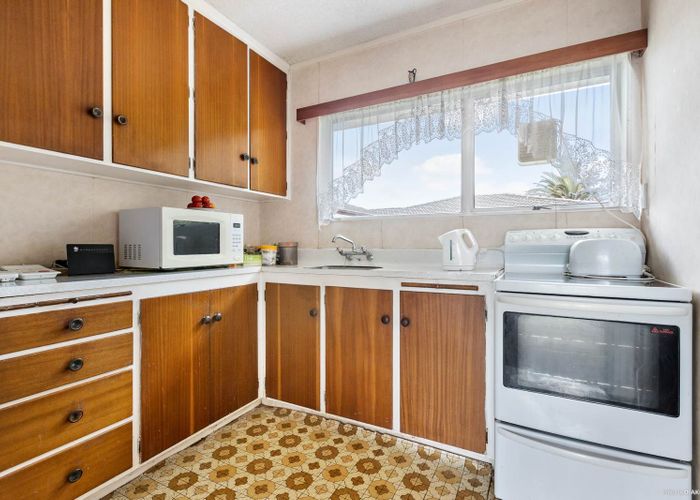  at 1/44 Parkinson Avenue, Owairaka, Auckland