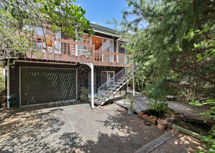  at 16A Woodside Crescent, St Heliers, Auckland