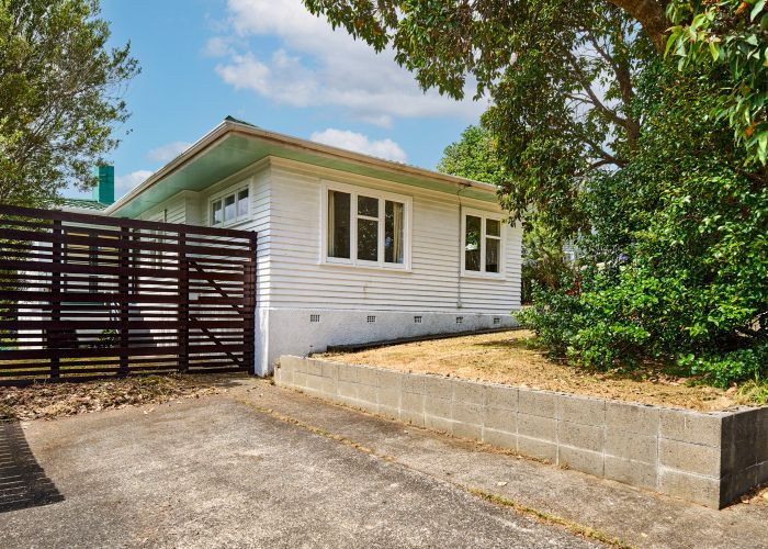  at 3 Roberts Street, Tawa, Wellington