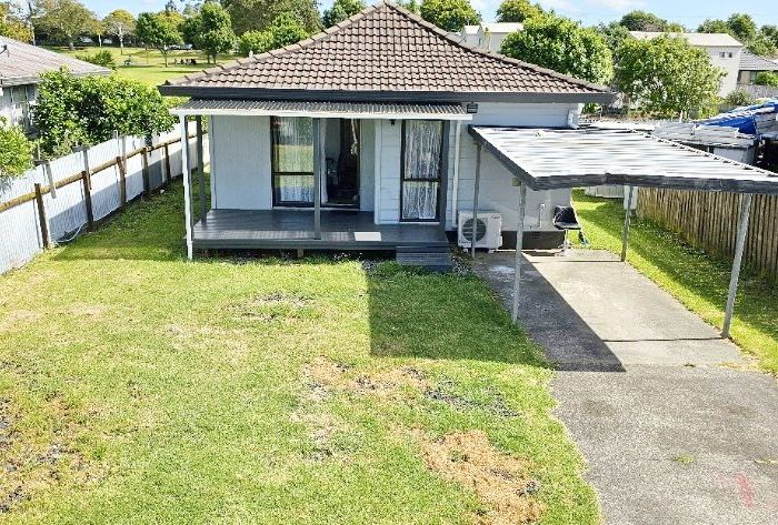  at 1/22 Norrie Smith Avenue, Flat Bush, Manukau City, Auckland