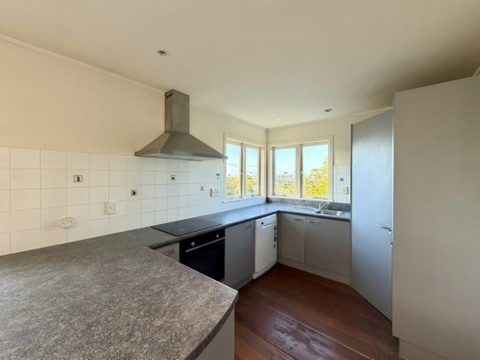  at 204 East Coast Road, Forrest Hill, North Shore City, Auckland