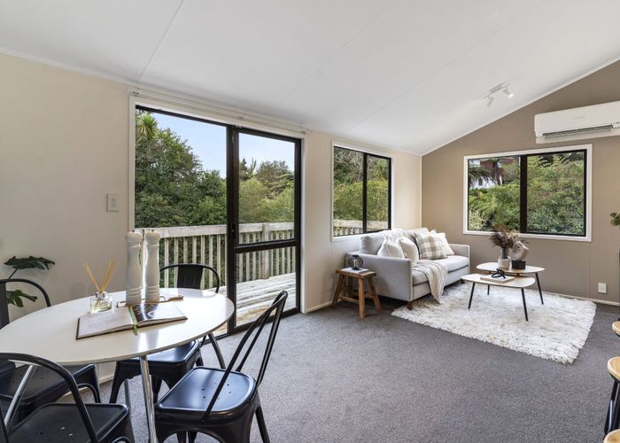  at 85 Fairclough Road, Beach Haven, Auckland