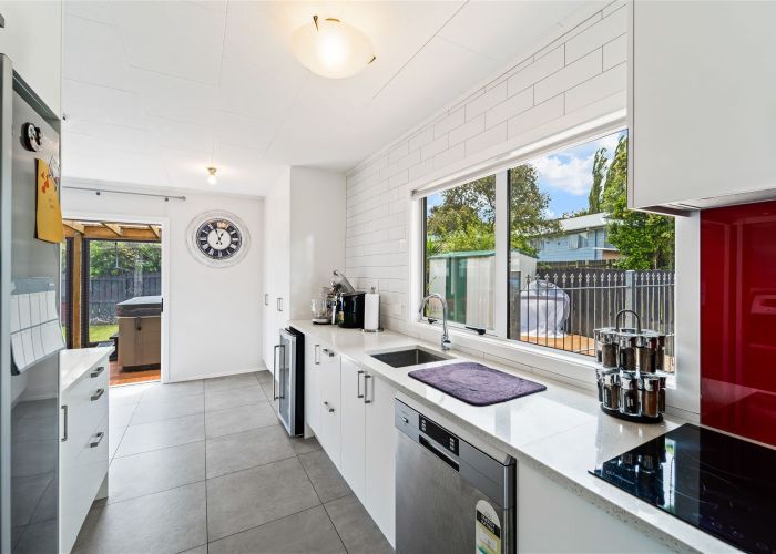  at 122 Moire Road, West Harbour, Auckland