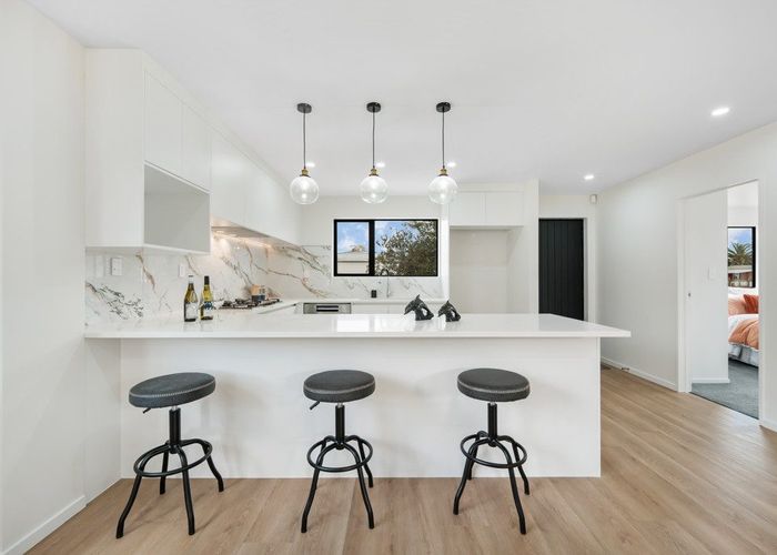  at 32 Universal Drive, Henderson, Waitakere City, Auckland