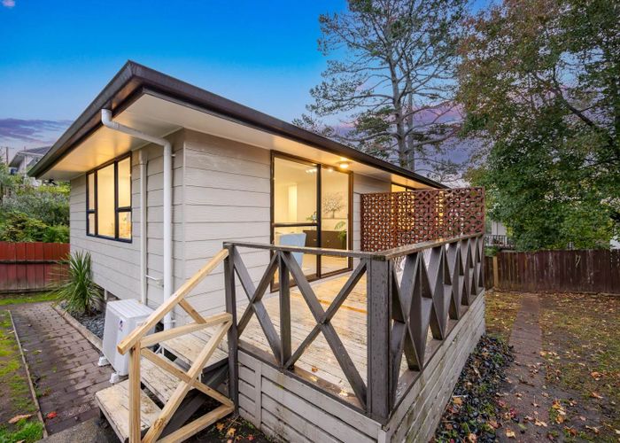  at 2/72 Shoreham Street, Avondale, Auckland City, Auckland