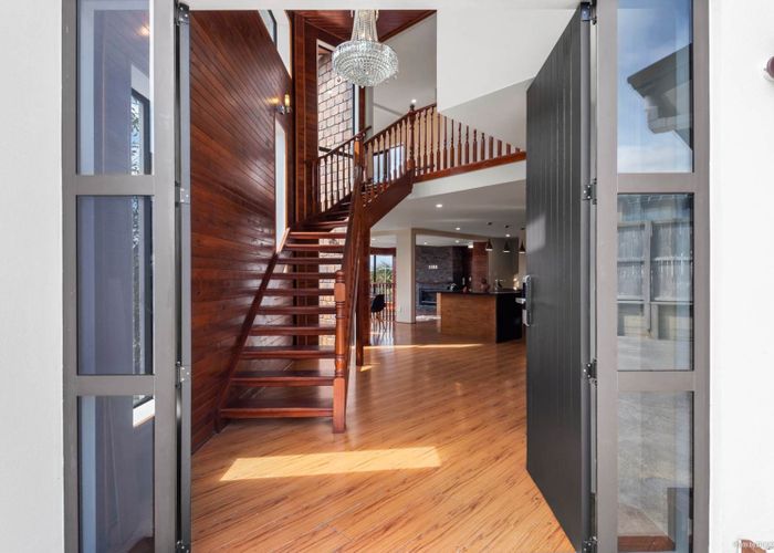  at 4 Gordon Stanley Drive, Massey, Waitakere City, Auckland