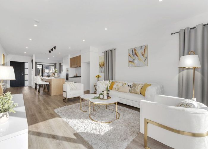  at 8 Frontier Lane, Flat Bush, Manukau City, Auckland