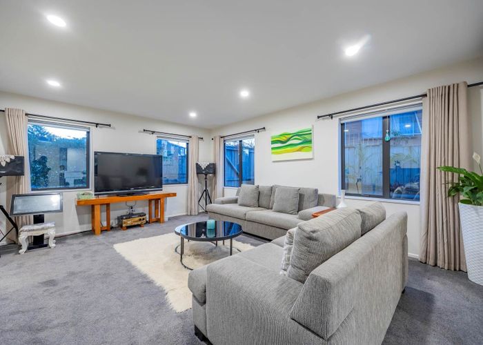  at 46 Kurnell Drive, Botany Downs, Manukau City, Auckland