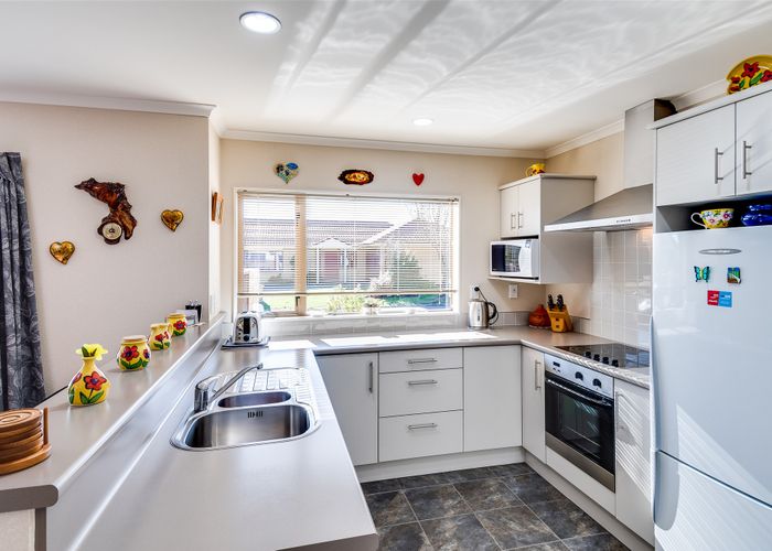  at 4 Blythfield Place, Taradale, Napier