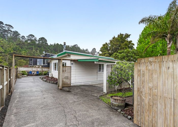  at 2/617 Swanson Road, Swanson, Waitakere City, Auckland