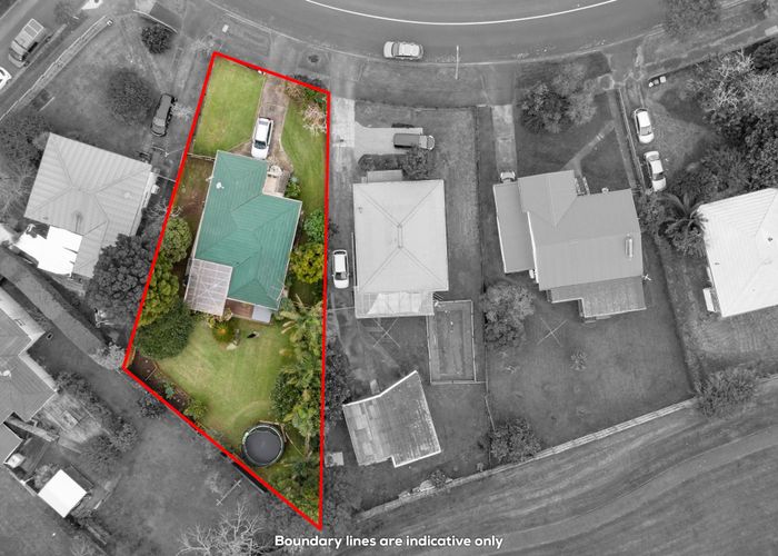  at 8 Farringdon Street, Glen Innes, Auckland