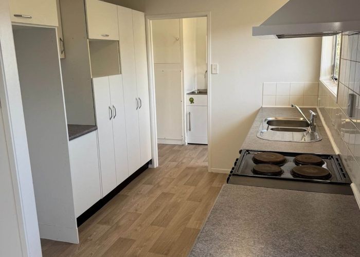  at 322 Lincoln Road, Henderson, Waitakere City, Auckland