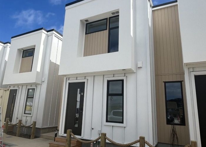  at 12/10 Pascoe Avenue, Paremata, Porirua