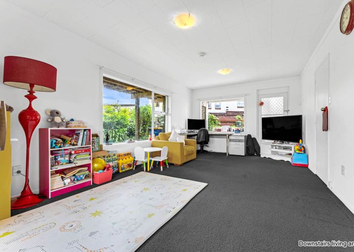  at 150 Mokoia Road, Chatswood, North Shore City, Auckland