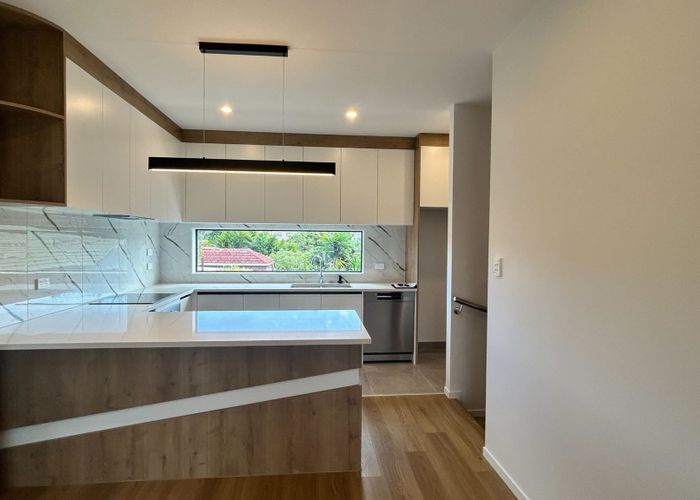  at 6/26 Buscomb Avenue, Henderson, Auckland