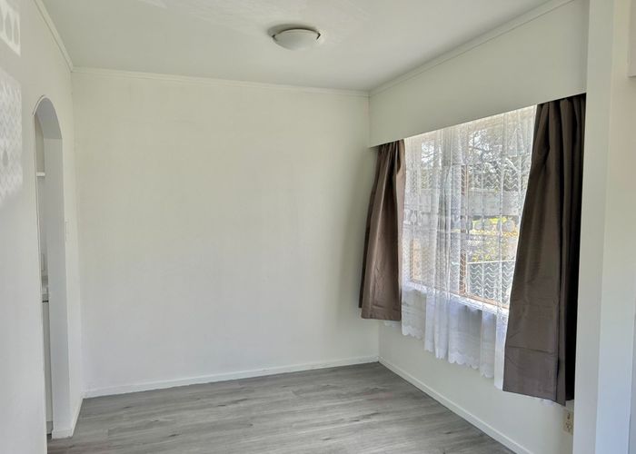  at 13A Ballater Place, Highland Park, Auckland