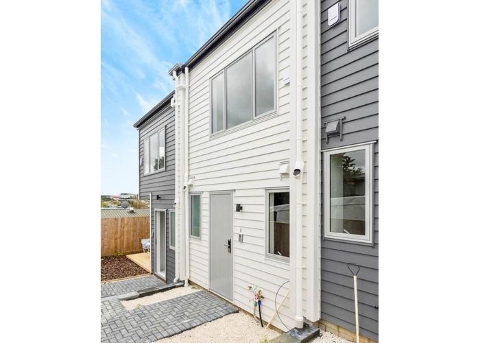  at 298D Sunset Road, Windsor Park, Auckland