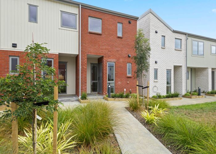  at 27 Te Ara Wai, Mangere East, Manukau City, Auckland