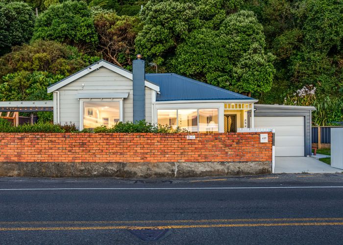  at 409 Marine Drive, Mahina Bay, Lower Hutt
