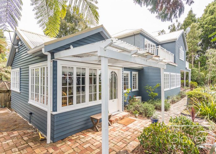  at 467 Scenic Drive, Waiatarua, Auckland