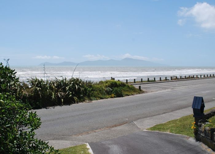  at 128 The Parade, Paekakariki