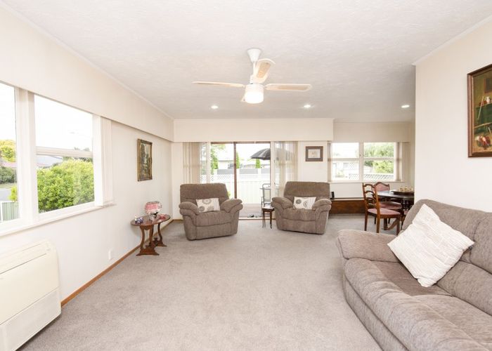 Free property data for 7 Grant Place, Greenmeadows, Napier homes.co.nz