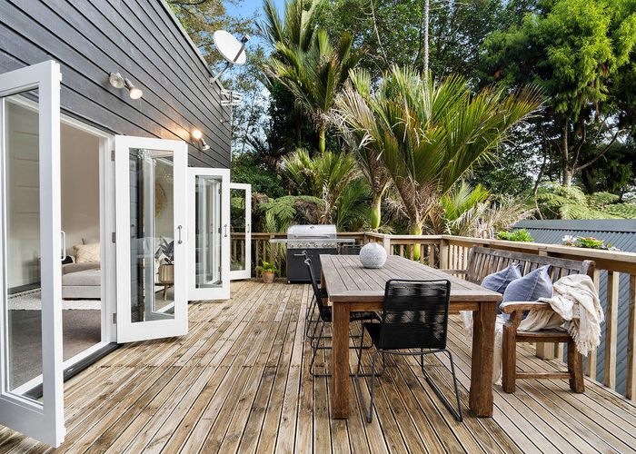  at 583 South Titirangi Road, Titirangi, Auckland
