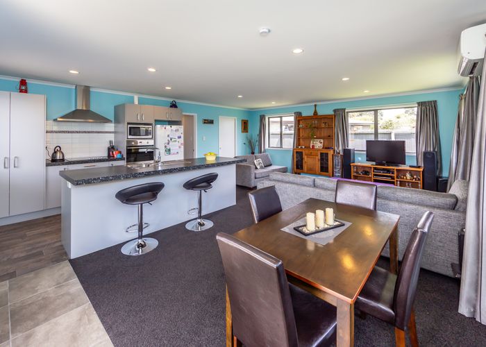 at 8 Carteret Place, Aranui, Christchurch