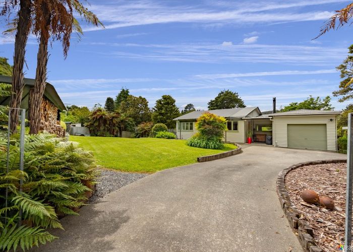  at 4 Bridge Road, Birchville, Upper Hutt