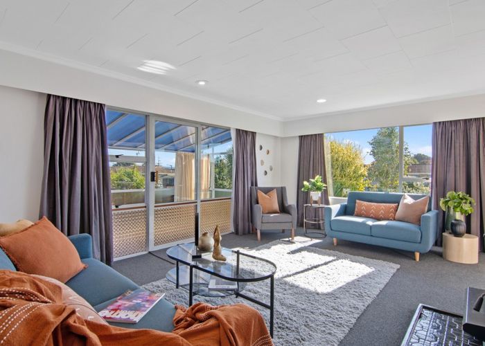  at 5 Field Place, Richmond
