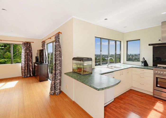  at 2/80 Manuka Road, Glenfield, Auckland