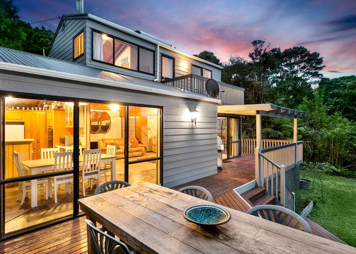  at 39 Turanga Road, Henderson Valley, Auckland