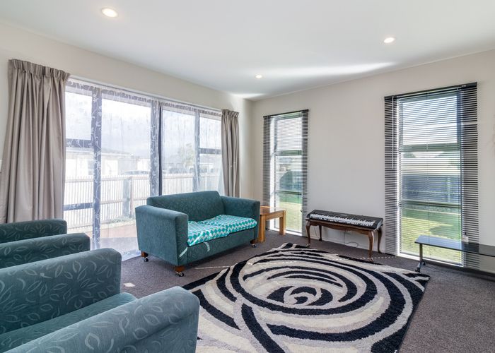  at 8 St Heliers Crescent, Aranui, Christchurch