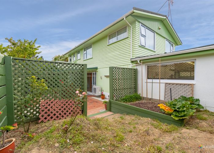  at 15 Maple Grove, Maungaraki, Lower Hutt