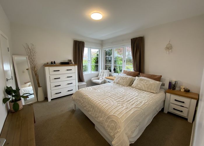  at 44 Flanshaw Road, Te Atatu South, Waitakere City, Auckland