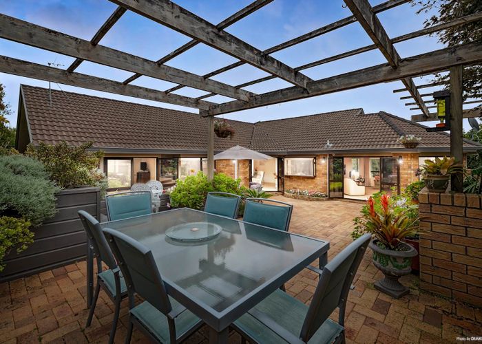 Free property data for 43 Clydesdale Avenue, Somerville, Auckland