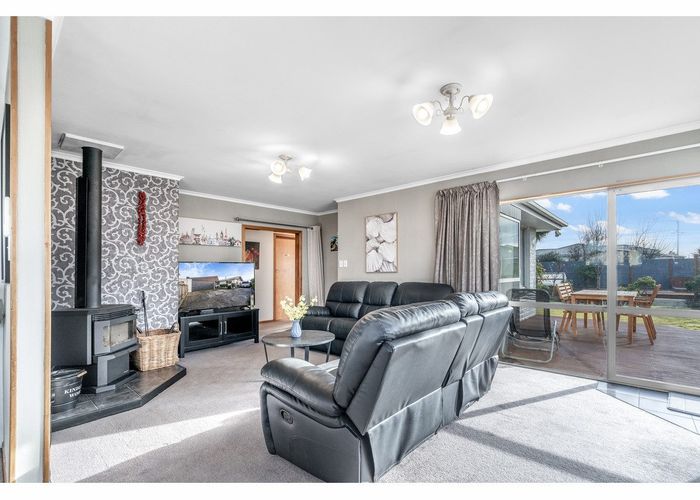  at 8 Mepal Place, Kingswell, Invercargill