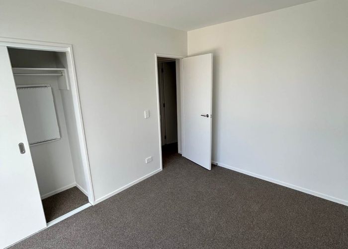  at 4/16 Treasure Lane, Te Atatu South, Waitakere City, Auckland